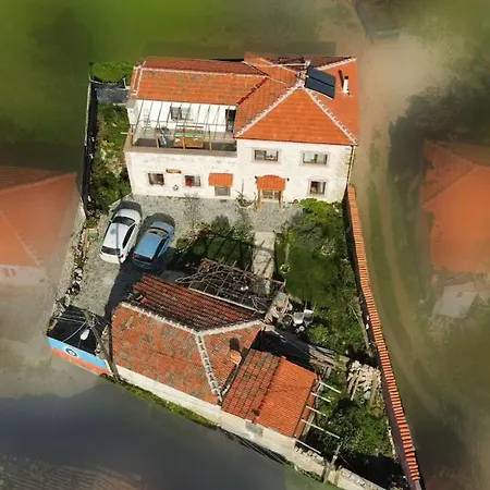 Mutlu Koey'de Sakinligin Adresi Ayvalik